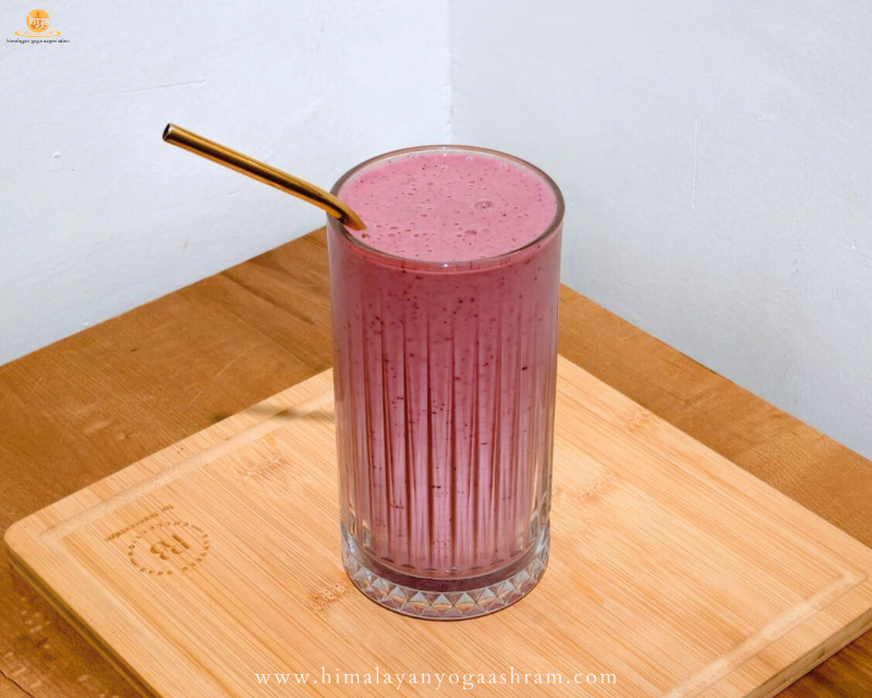 Healthy vegetarian meal at Himalayan Yoga Ashram Rishikesh