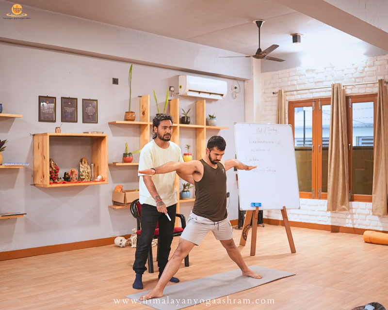 Meditation and yoga class in Rishikesh at Himalayan Yoga Ashram