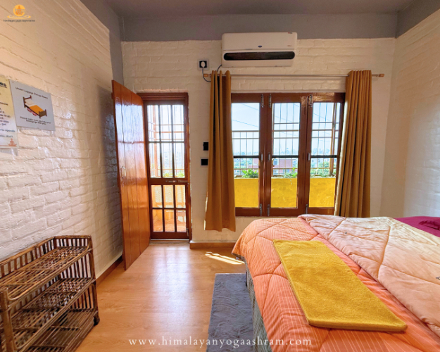 Yoga Ashram Rishikesh Spiritual Space Image 13