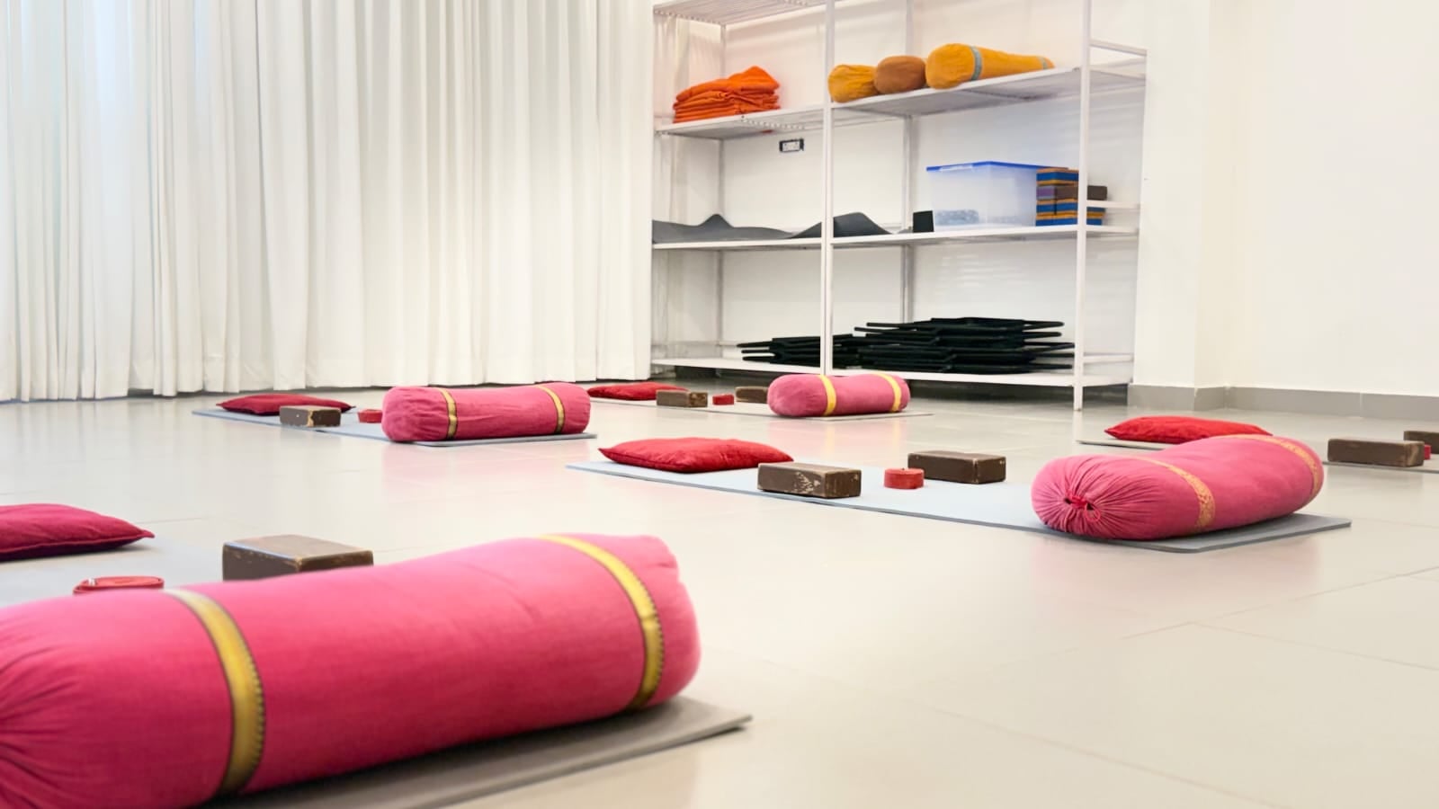 Yoga course learning environment at Himalayan Yoga Association Rishikesh