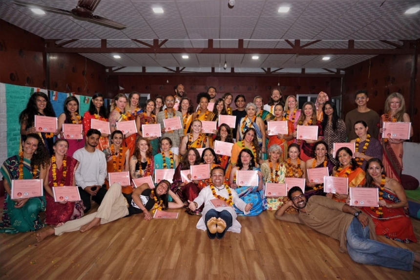 100 hour yoga teacher training in rishikesh india