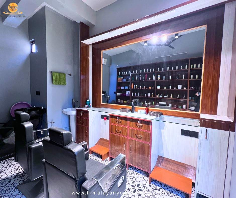 Himalayan Yoga Spa Salon Photo